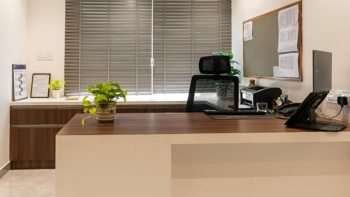 Are New Office Desks Worth the Upgrade?
