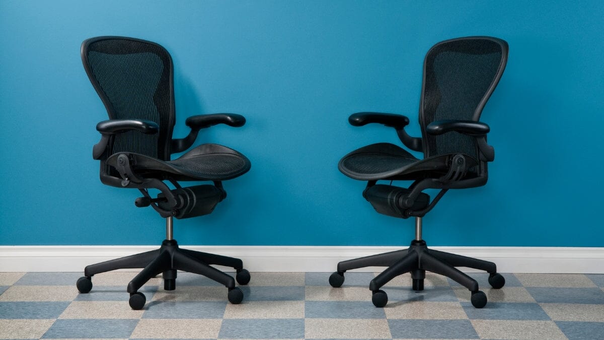 Boosting Productivity with a Comfortable Pre-Owned Office Chair: February Feels