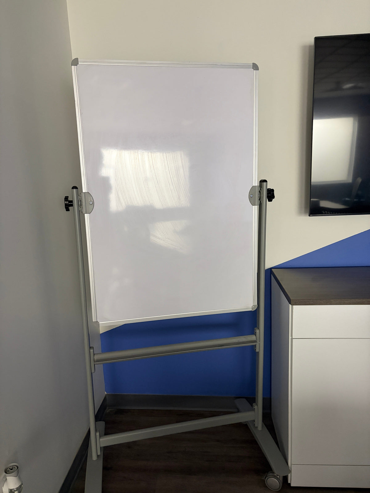 Used Mobile White Board Commercial Furniture Resource