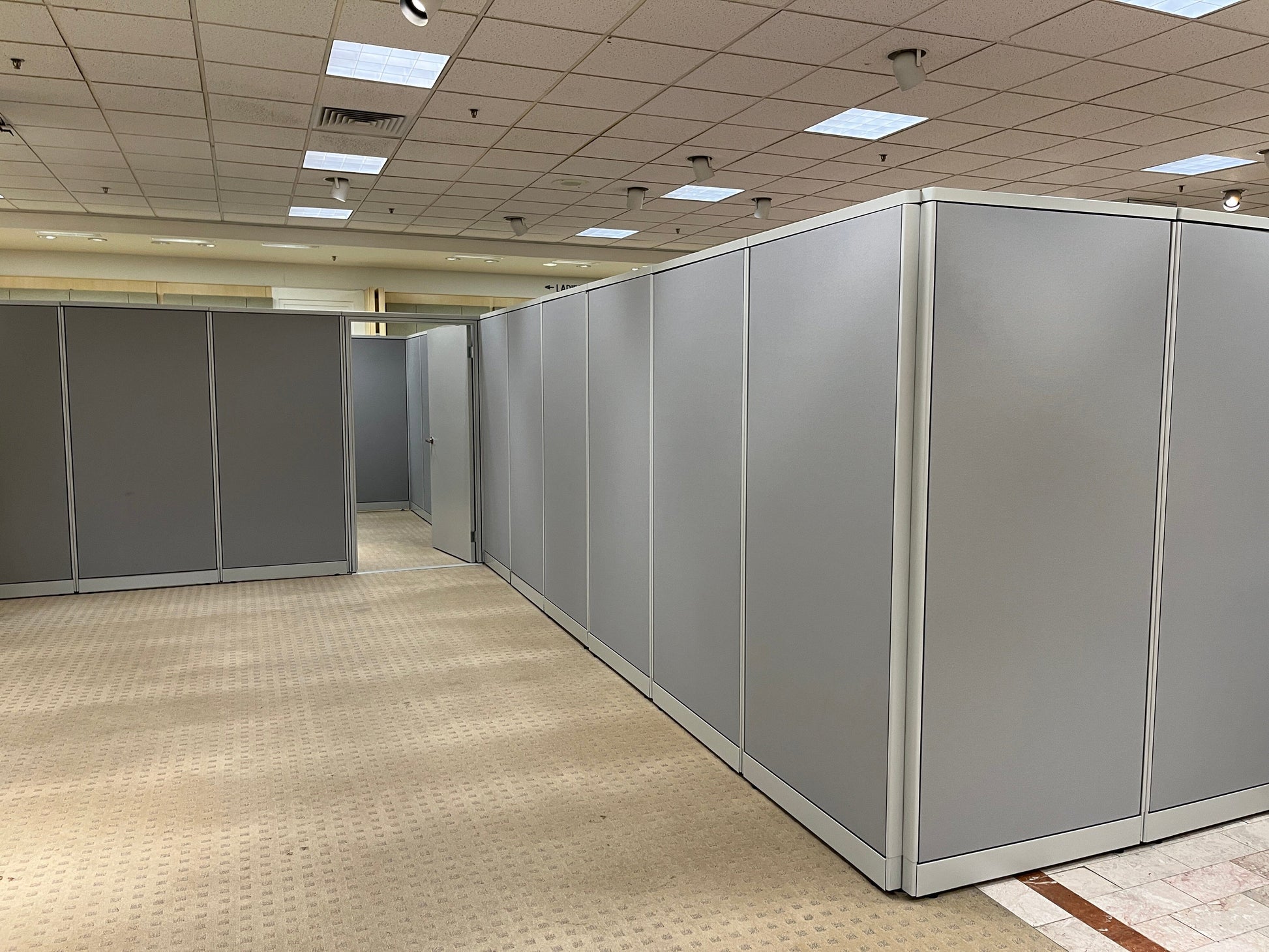 USED 80” HIGH DIVIDERS Commercial Furniture Resource