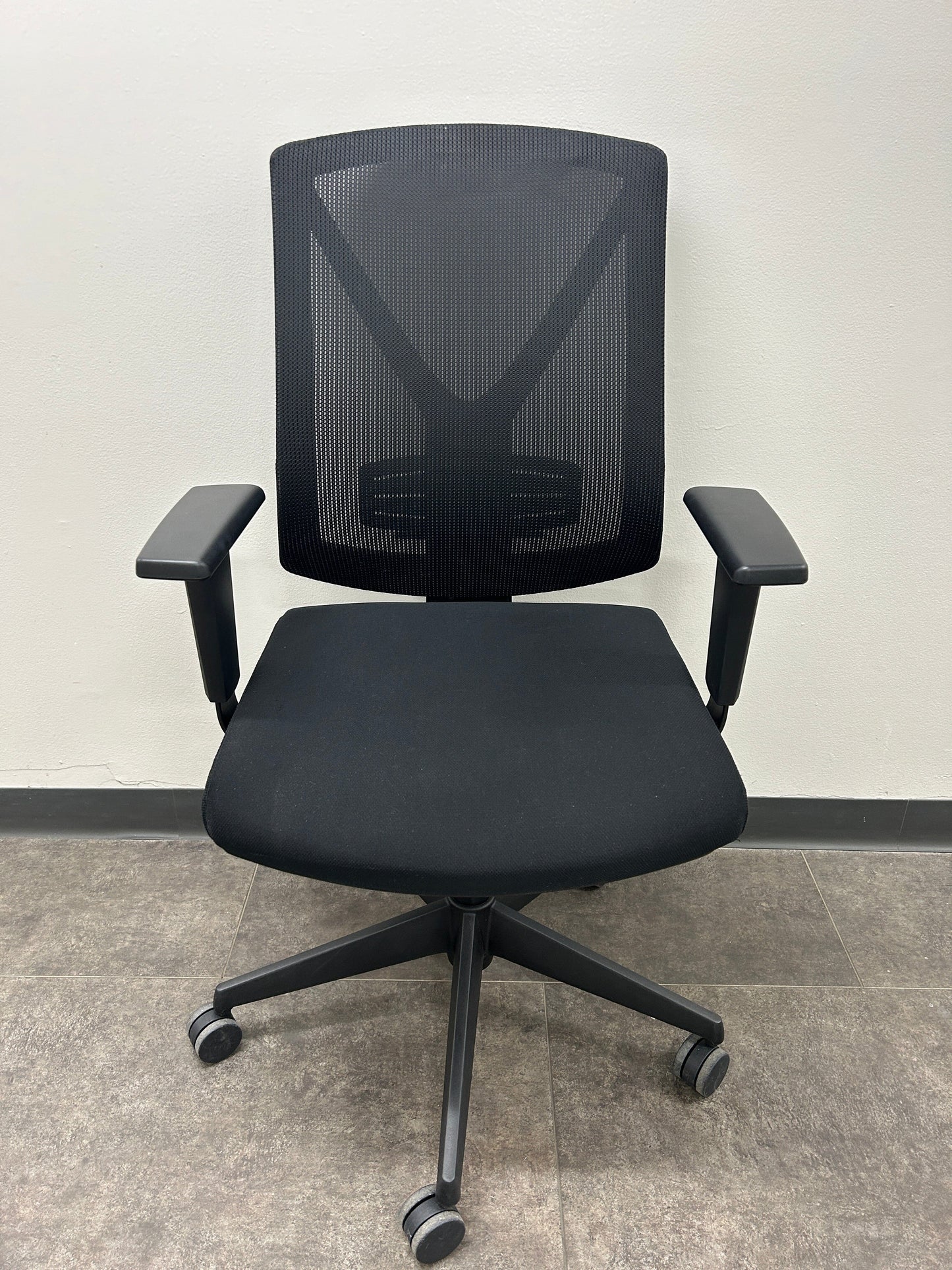 Used Mesh Task Chair Commercial Furniture Resource 