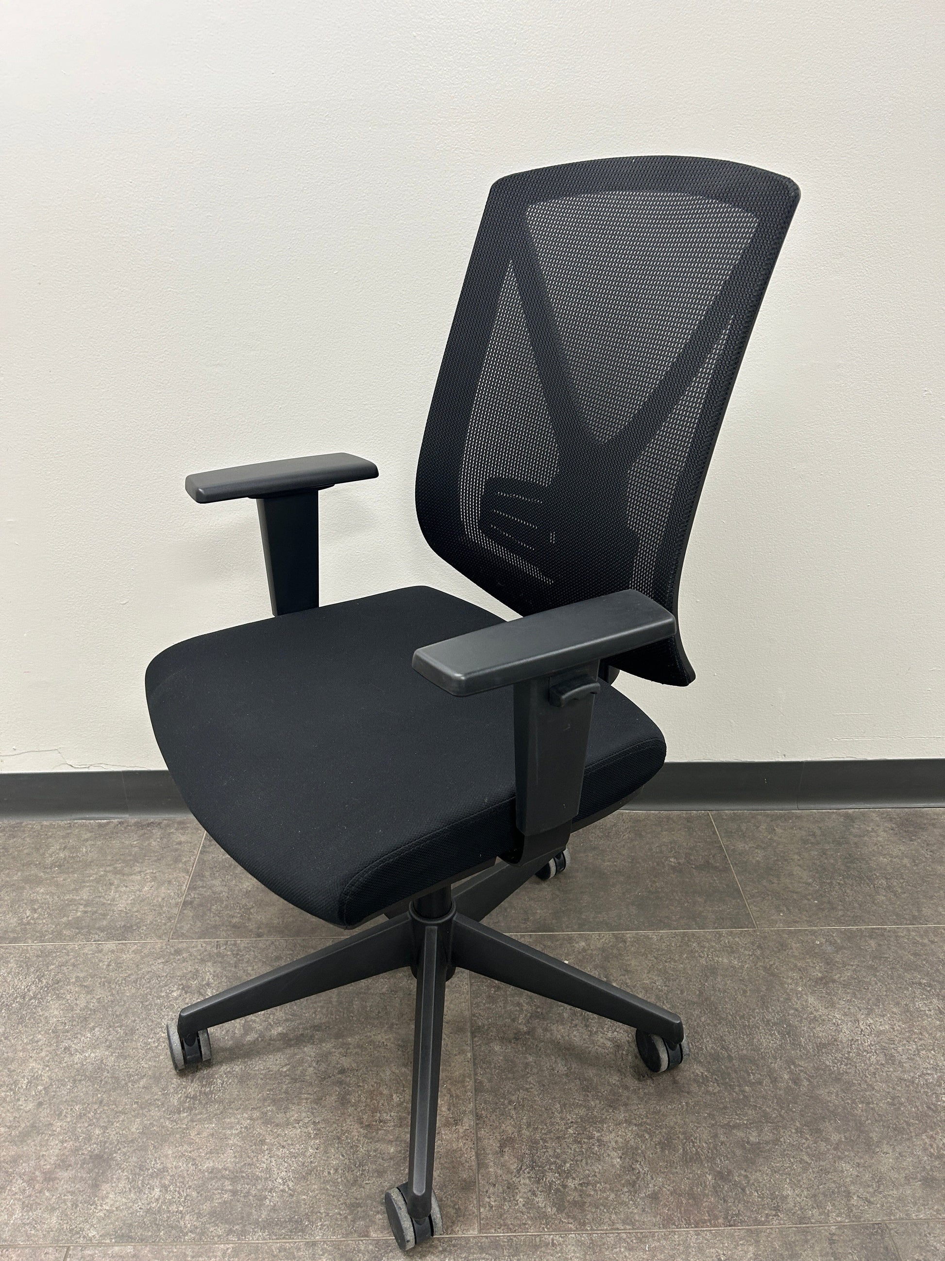 Used Mesh Task Chair Commercial Furniture Resource 