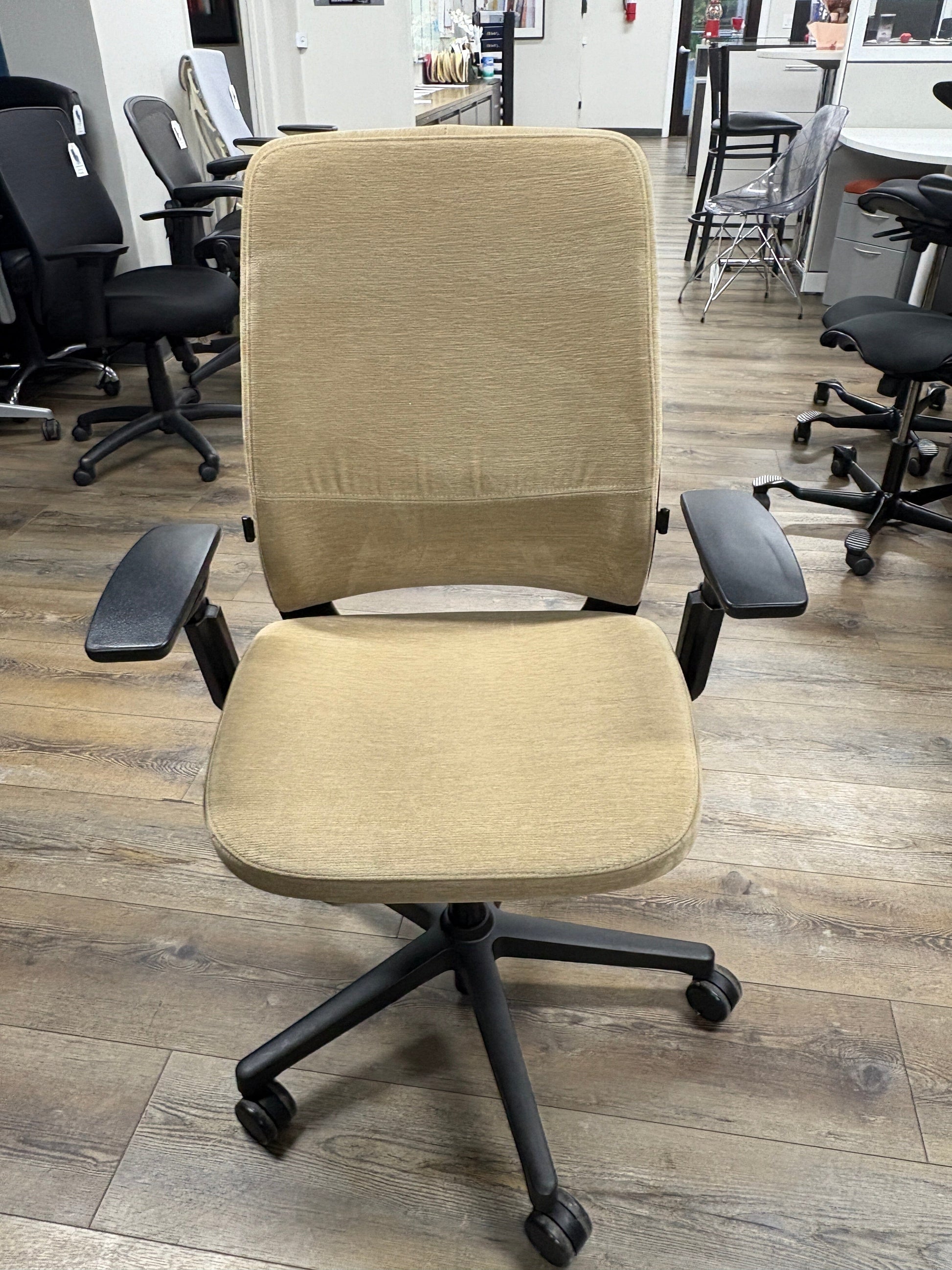 Used Steelcase Amia Commercial Furniture Resource 