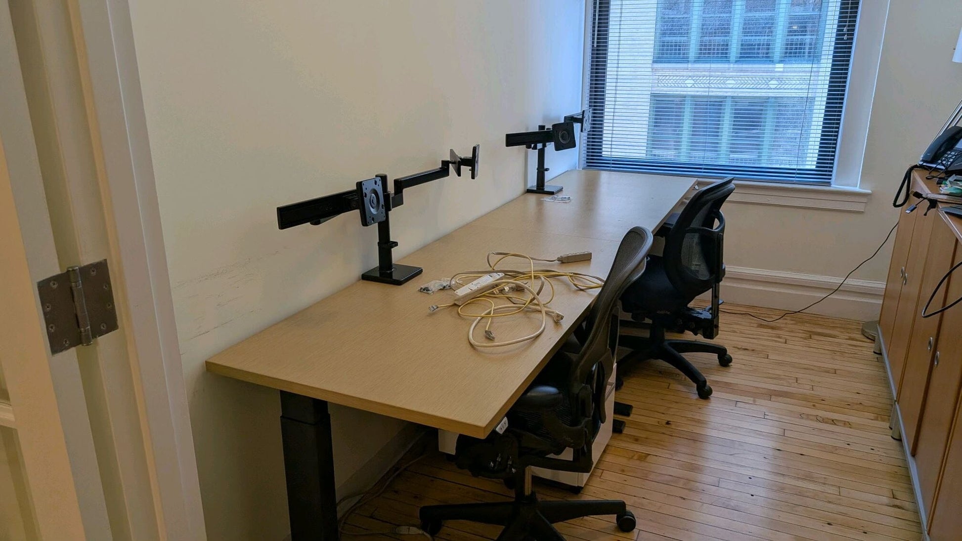 ON RENTAL Commercial Furniture Resource 