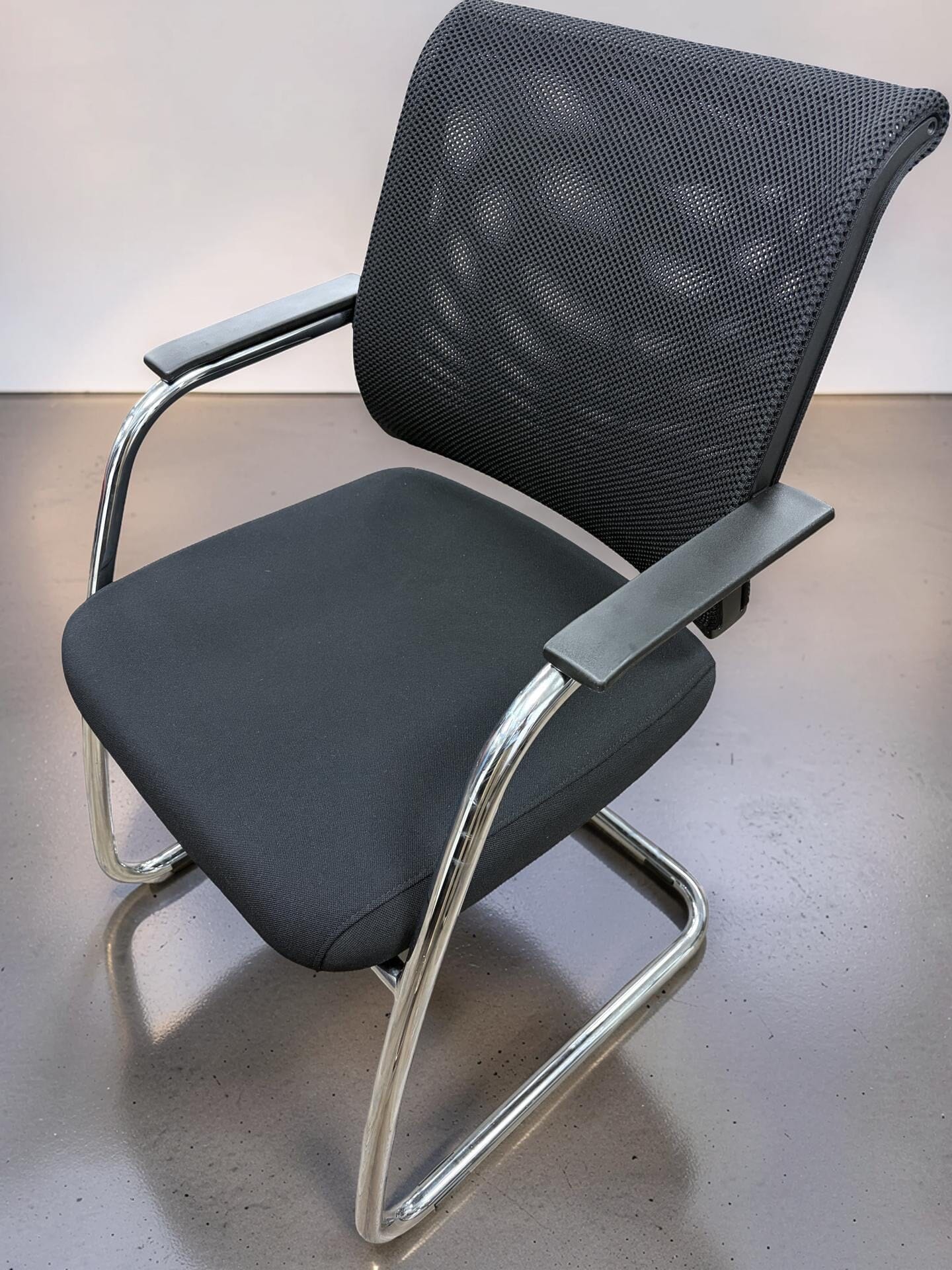 Used Guest Chair COMMERCIAL FURNITURE RESOURCE 