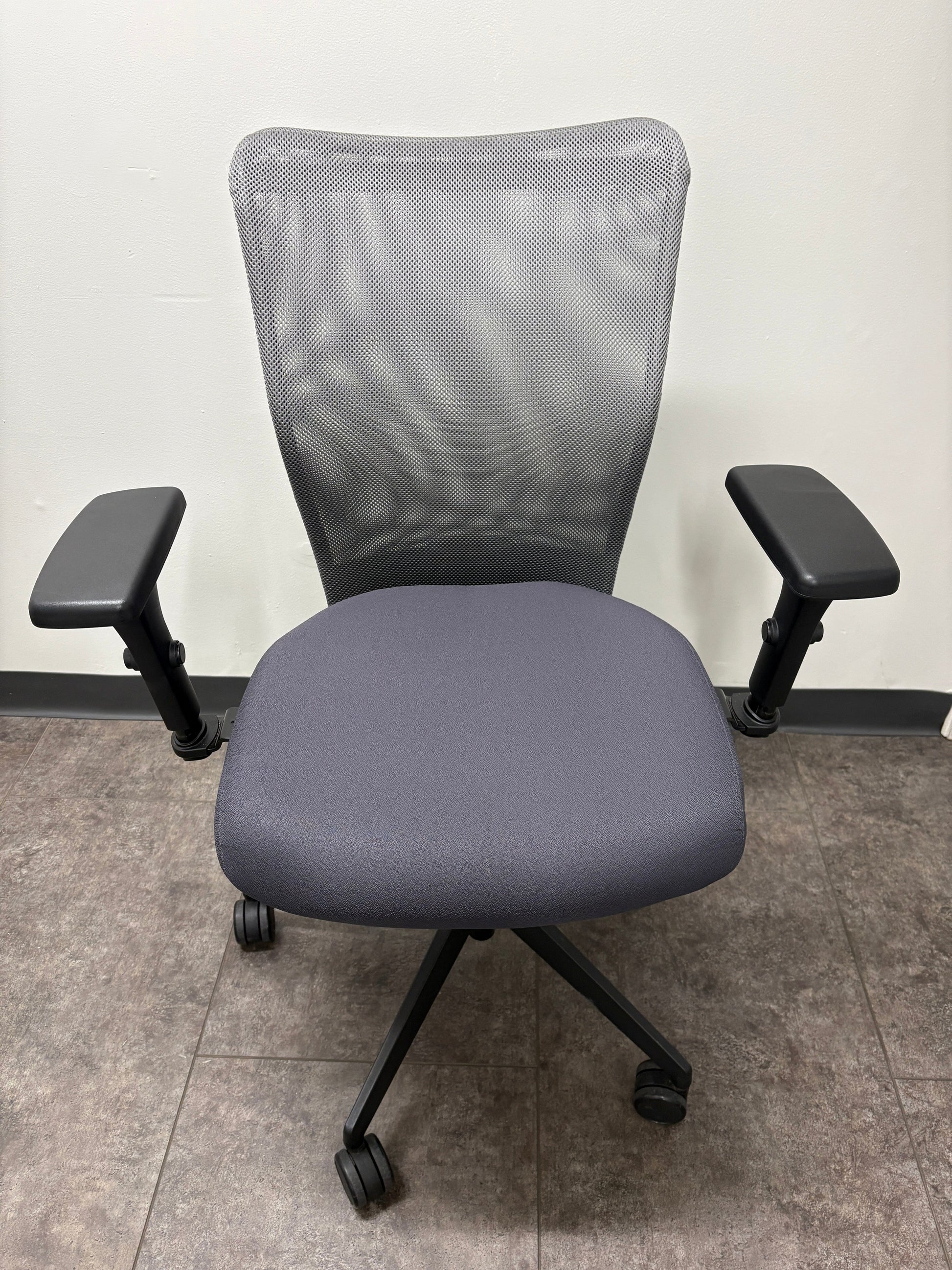 Used Allseating Inertia Commercial Furniture Resource 