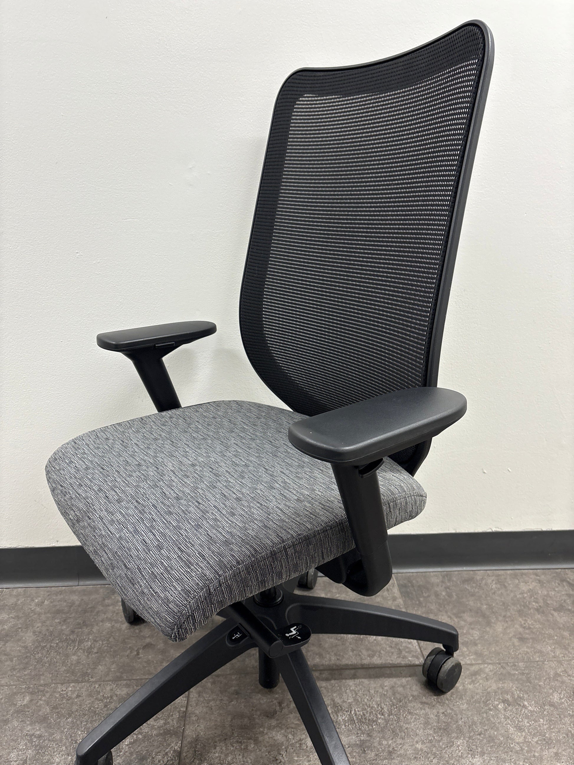 Used Hon Nucleus Commercial Furniture Resource 