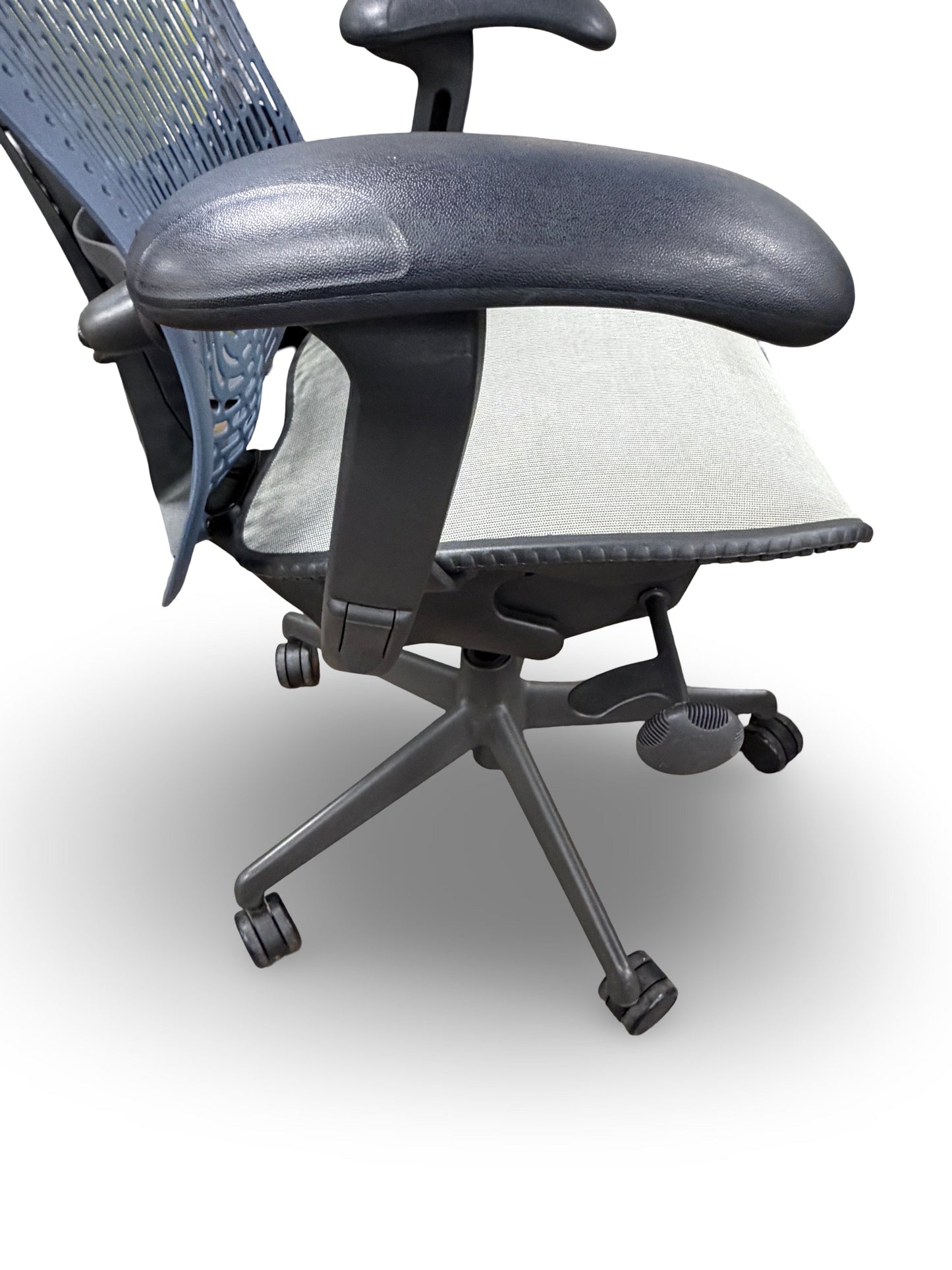 Used Herman Miller Mirra Commercial Furniture Resource 