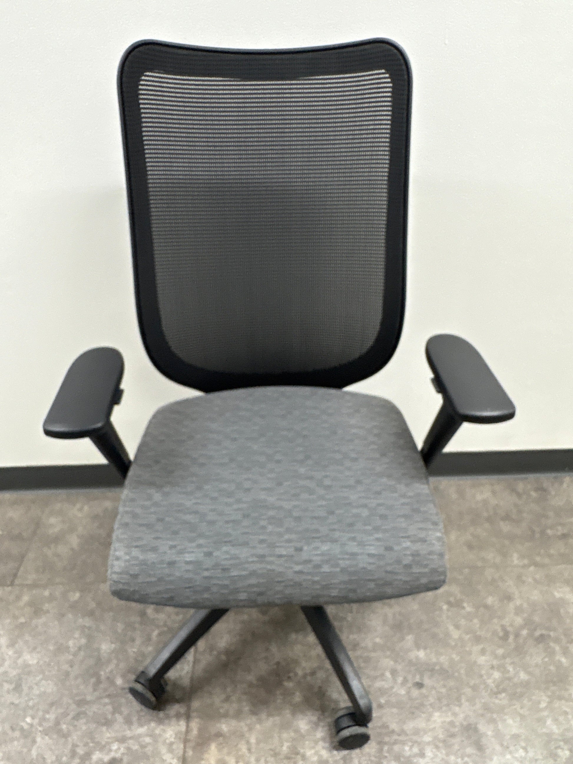 Used Hon Nucleus Commercial Furniture Resource 