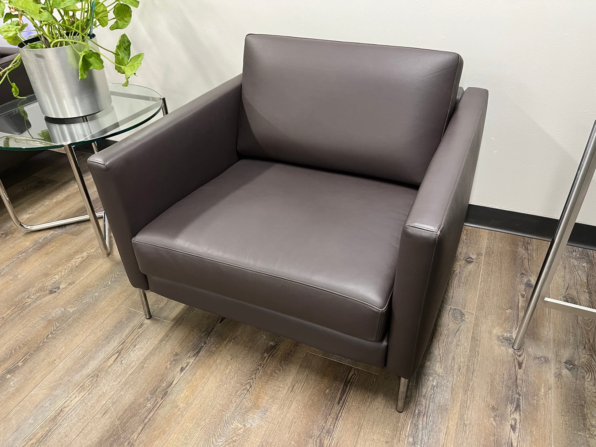 Used Knoll Lounge Commercial Furniture Resource 